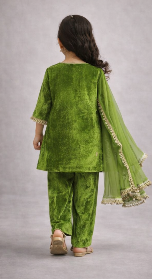 Pre Order: Saanjh Green Kurti Set