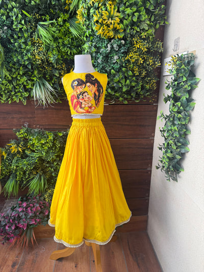Pre Order : Sunehri Parivaar Lehenga Set