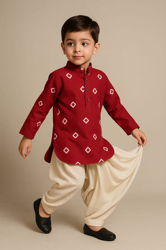 Pre Order: Printed Kurta With Beads Detailing And Salwar