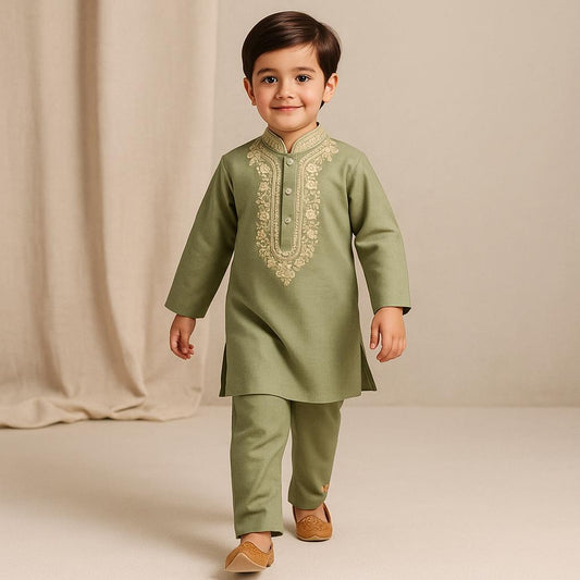 Pre Order: Green Embroidered Silk Kurta With Matching Silk Pyjama
