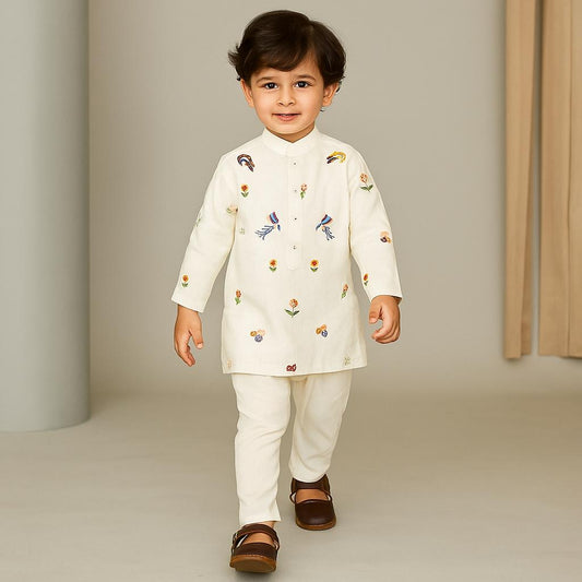 Pre Order: Floral Thread-Embroidered Off-White Kurta And Pyjama