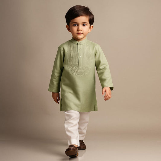 Pre Order: Embroidered Green Kurta And Pyjama