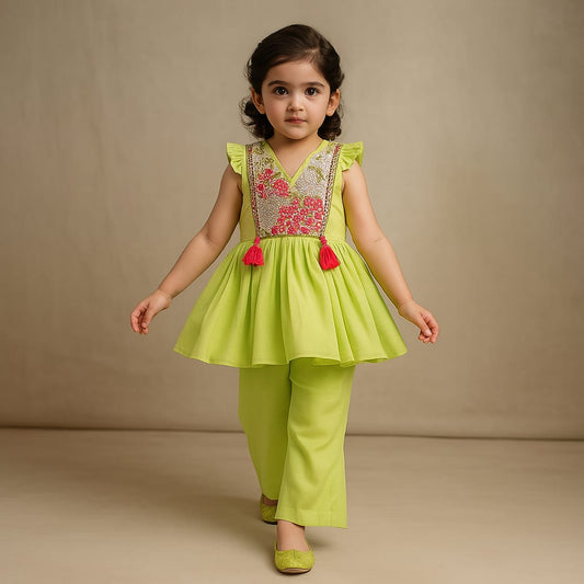 Pre Order: Green Embroidered Kurti And Matching Pant
