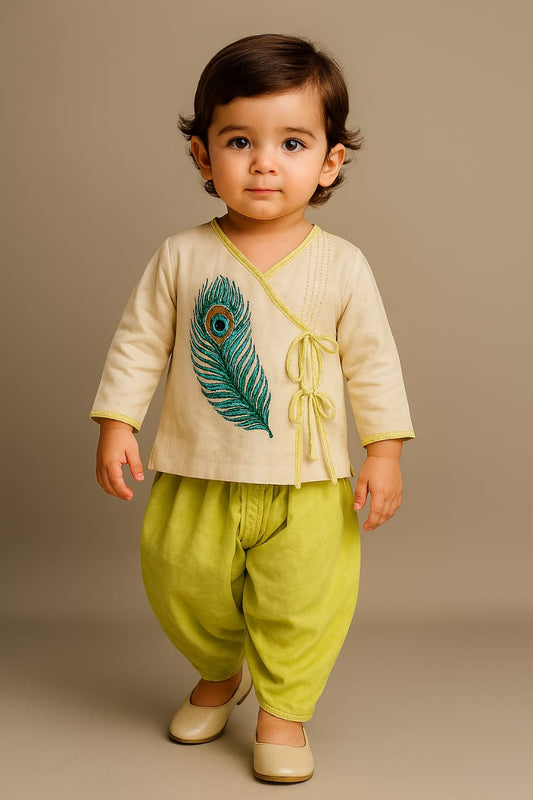 Pre Order: Mor Pankh Embroidered Off White Kurta With Green Dhoti