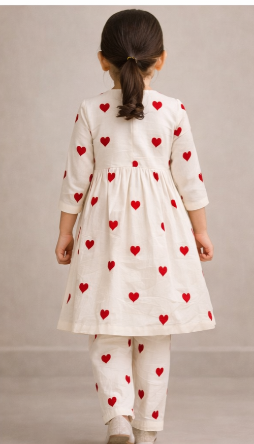 Pre Order: White Hearts Royale Sets