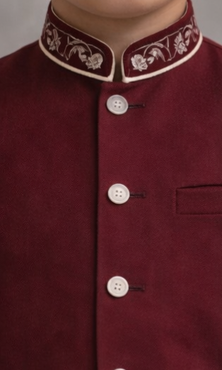 Pre Order:  Qila-e-Noor Festive Kurta Set With Jacket