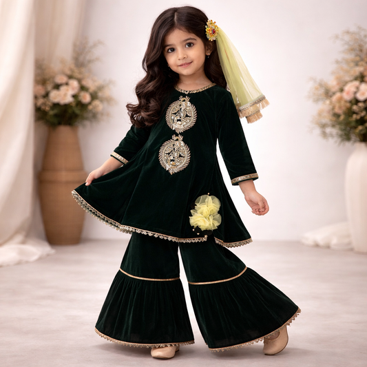 Pre Order: Noor-e-Hari Set