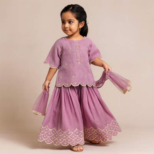 Pre Order: Scalloped Design Kurti With Palazzo And Net Dupatta