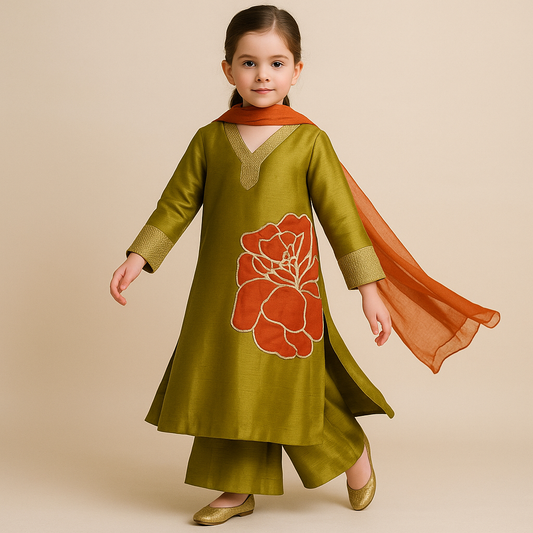 Pre Order: Aranya Bloom Kurta Set